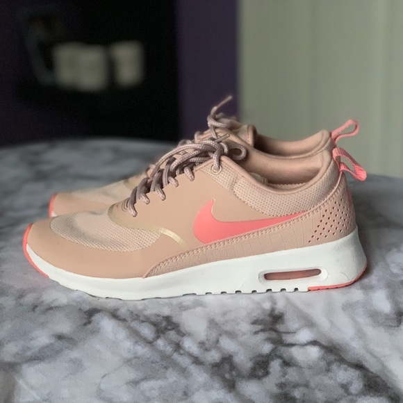 Nike Shoes - Pink nike shoes